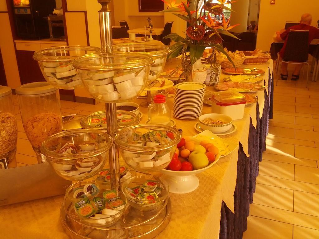 Hotel Abel & Residence 切塞纳蒂科 外观 照片