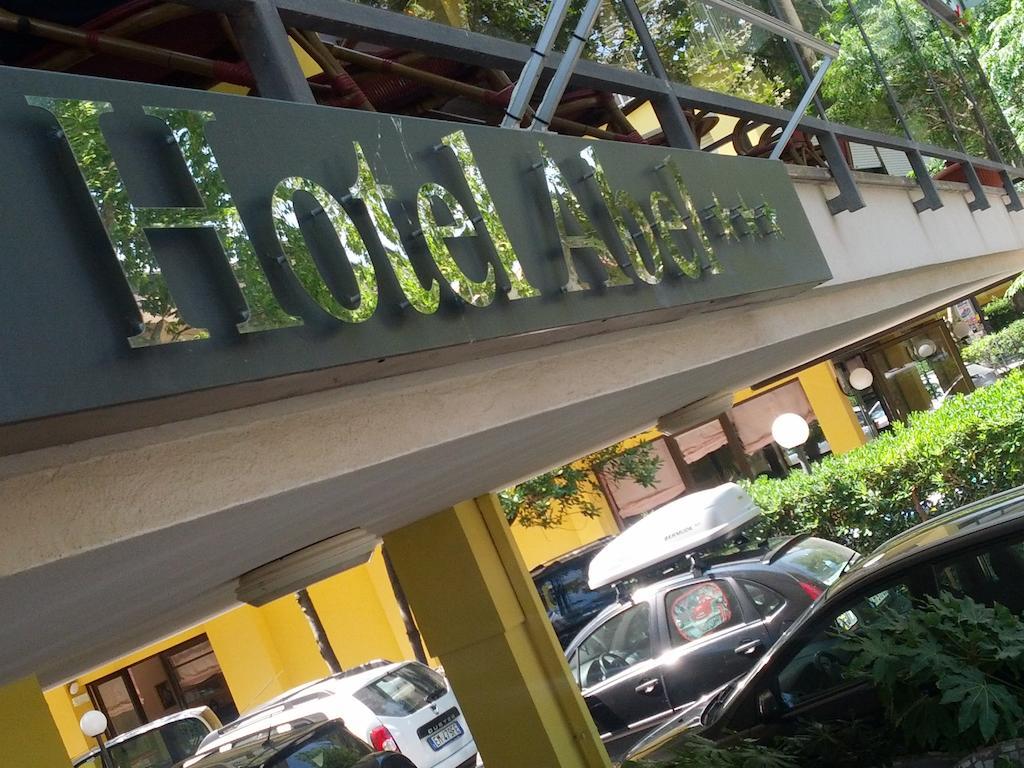 Hotel Abel & Residence 切塞纳蒂科 外观 照片